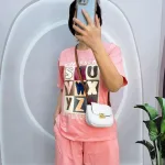 Đồ bộ quần đùi áo tay ngắn cổ tròn in hình