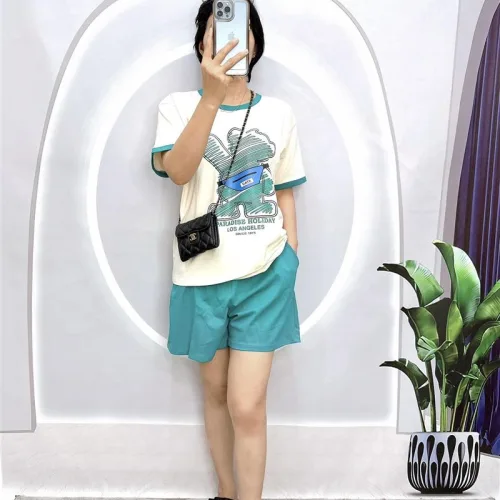 Đồ bộ quần đùi áo tay ngắn cổ tròn in hình
