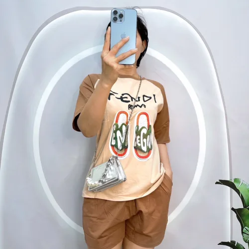Đồ bộ quần đùi áo tay ngắn cổ tròn in hình dép