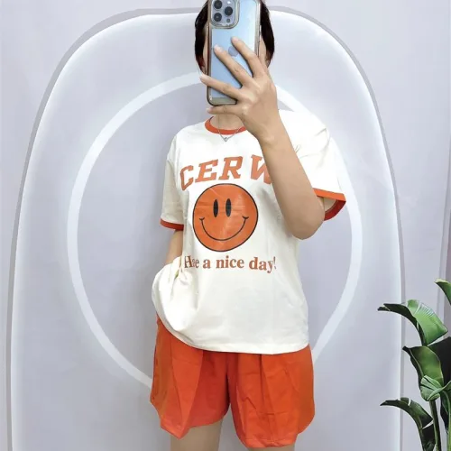 Đồ bộ quần đùi áo tay ngắn cổ tròn in hình mặt cười