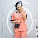 Đồ bộ quần đùi áo tay ngắn cổ tròn in hình mặt cười