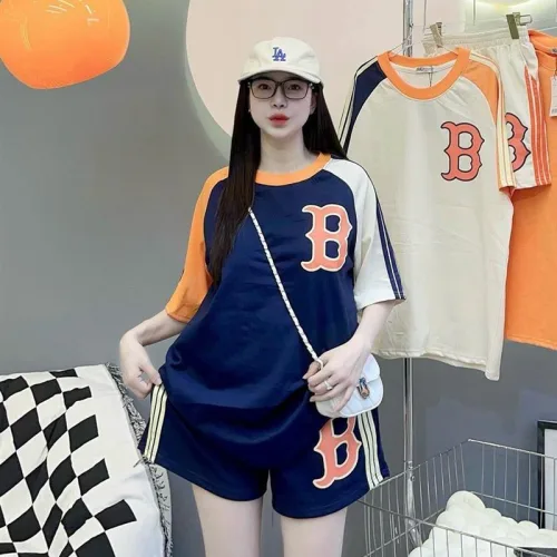 Đồ bộ quần đùi áo tay ngắn in chữ B trước và sau áo