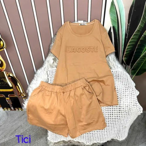 Đồ bộ quần đùi áo tay ngắn in chữ dập nổi
