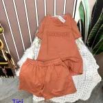 Đồ bộ quần đùi áo tay ngắn in chữ dập nổi