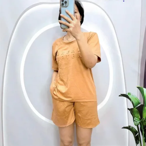 Đồ bộ quần đùi áo tay ngắn in chữ dập nổi form rộng