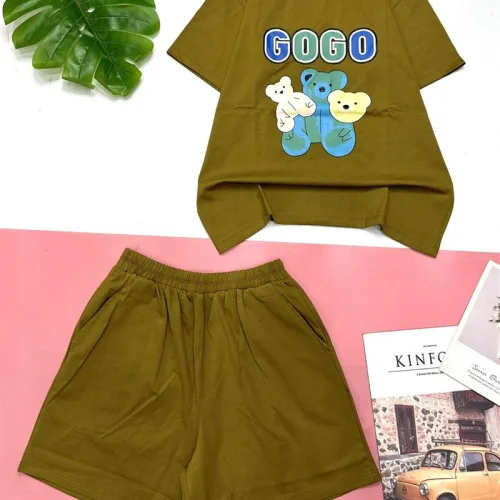 Đồ bộ quần đùi áo tay ngắn in chữ gogo và hình gấu