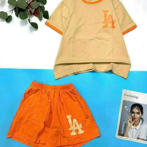 Đồ bộ quần đùi áo tay ngắn in chữ LA