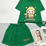 đồ bộ quần đùi áo tay ngắn in chữ LABUBU