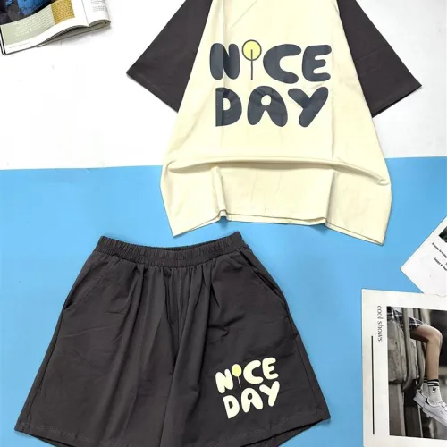 Đồ bộ quần đùi áo tay ngắn in chữ NICE DAY