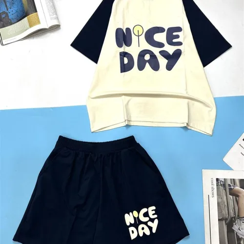 Đồ bộ quần đùi áo tay ngắn in chữ NICE DAY