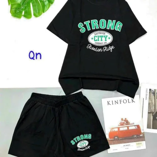 Đồ bộ quần đùi áo tay ngắn in chữ strong