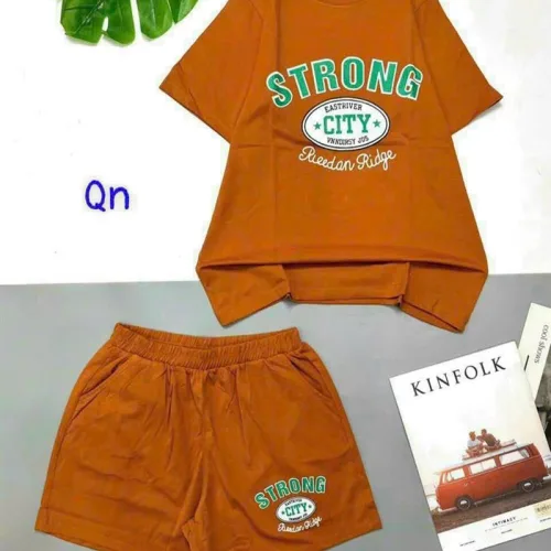 Đồ bộ quần đùi áo tay ngắn in chữ strong