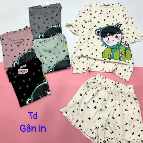 đồ bộ quần đùi áo tay ngắn in hình bé gái