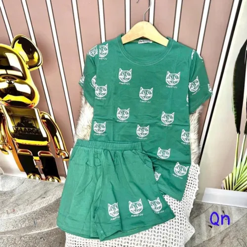 Đồ bộ quần đùi áo tay ngắn in hình đầu mèo