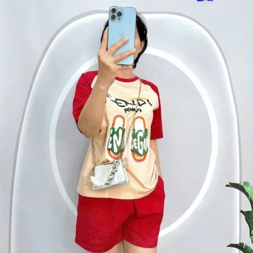 Đồ bộ quần đùi áo tay ngắn in hình đôi dép