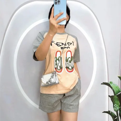 Đồ bộ quần đùi áo tay ngắn in hình đôi dép