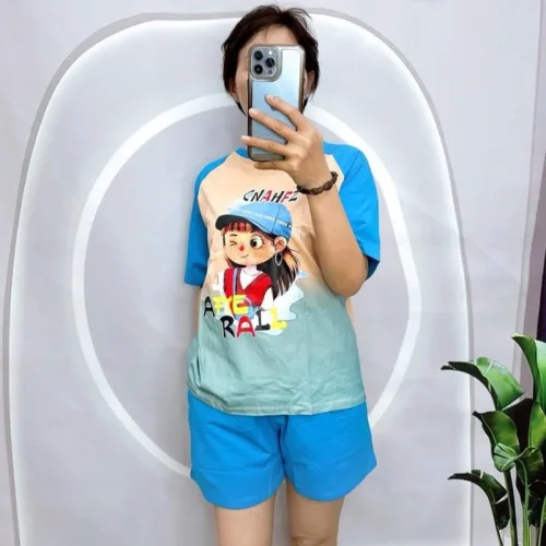 Đồ bộ quần đùi áo tay ngắn in hình em bé đội mũ