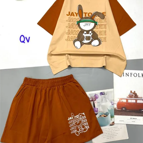 Đồ bộ quần đùi áo tay ngắn in hình thỏ mặt chữ jay