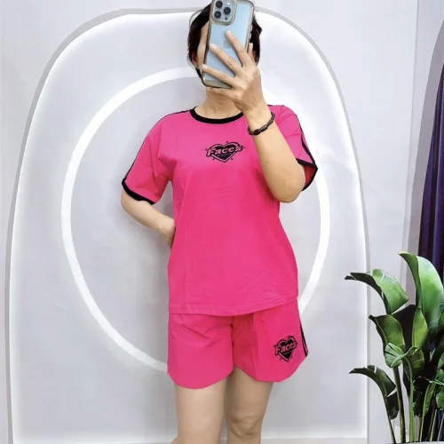 Đồ bộ quần đùi áo tay ngắn in hình trái tim đen