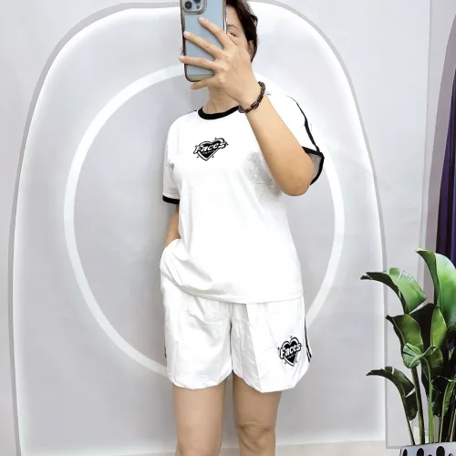 Đồ bộ quần đùi áo tay ngắn in hình trái tim đen