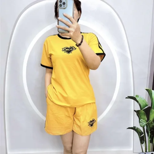 Đồ bộ quần đùi áo tay ngắn in hình trái tim đen