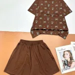 đồ bộ quần đùi áo tay ngắn in nhiều nơ và chữ