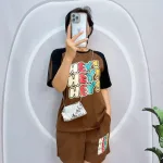 Đồ bộ quần đùi áo tay ngắn phối 2 sọc viền in chữ hey