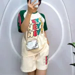 Đồ bộ quần đùi áo tay ngắn phối 2 sọc viền in chữ hey