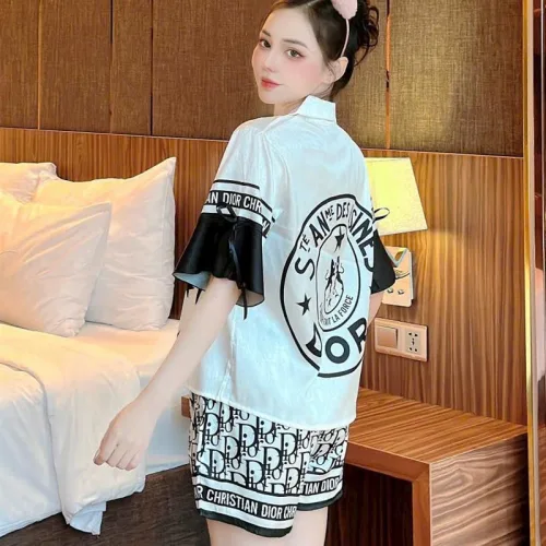 Đồ bộ quần đùi áo tay ngắn thắt dây nơ cổ bẻ hoạ tiết