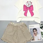 đồ bộ quần đùi bèo sọc áo tay ngắn in mèo nơ