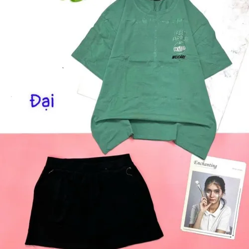 Đồ bộ quần đùi đen áo tay ngắn in hình form rộng