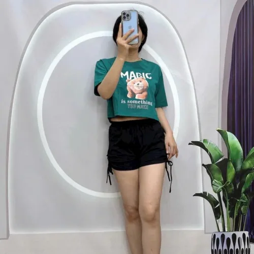 Đồ bộ quần đùi đen rút dây áo tay ngắn in hình