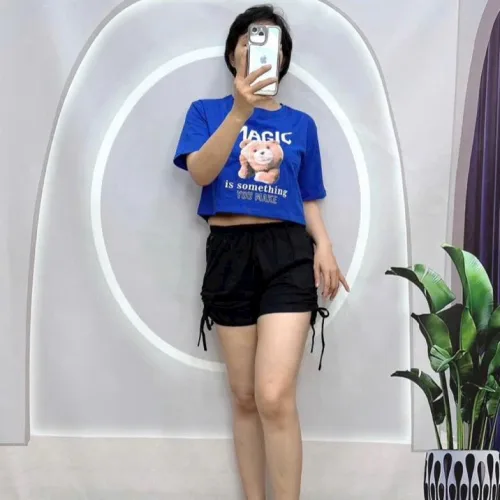 Đồ bộ quần đùi đen rút dây áo tay ngắn in hình