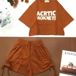 Đồ bộ quần đùi rút dây áo crop tay ngắn in chữ