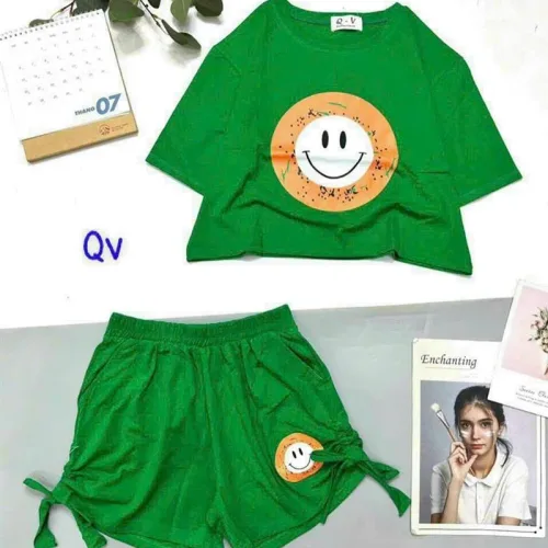 Đồ bộ quần đùi rút dây áo crop top tay ngắn in hình