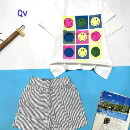 Đồ bộ quần đùi sọc áo tay ngắn in hình mặt cười