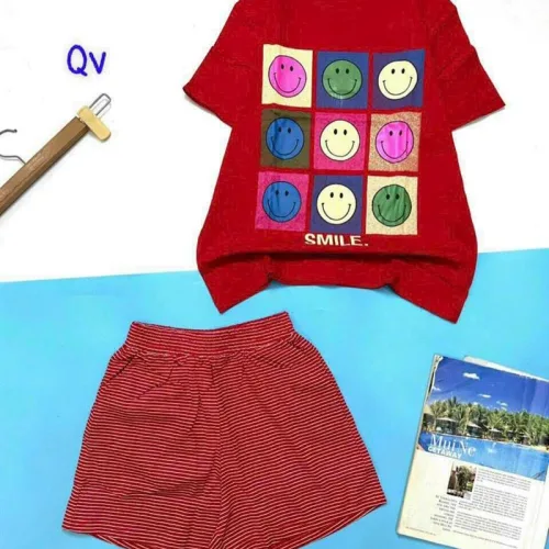 Đồ bộ quần đùi sọc áo tay ngắn in hình mặt cười