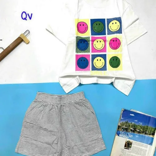 Đồ bộ quần đùi sọc áo tay ngắn in hình mặt cười