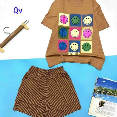 Đồ bộ quần đùi sọc áo tay ngắn in hình mặt cười