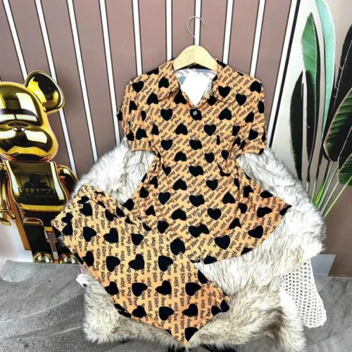 Đồ bộ quần lửng áo cổ bẻ tay ngắn hoạ tiết