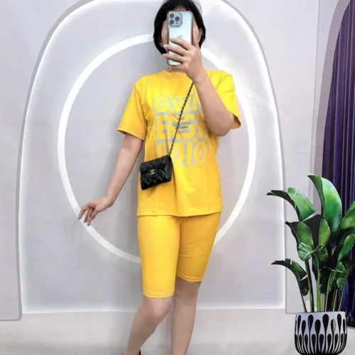 Đồ bộ quần lửng áo tay ngắn in chữ