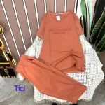 Đồ bộ quần lửng áo tay ngắn in chữ dập nổi