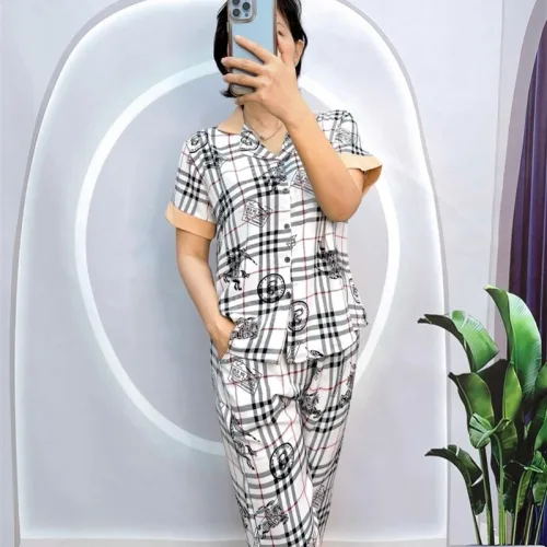 Đồ bộ quần lửng pijama áo tay ngắn cổ bẻ hoạ tiết