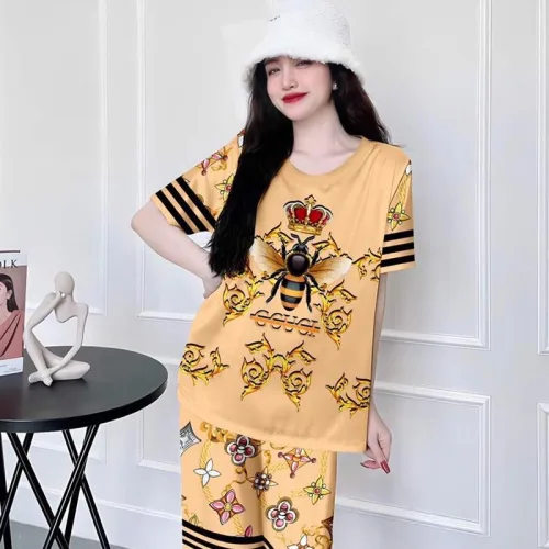 Đồ bộ quần lửng vải xước in hình cổ tròn