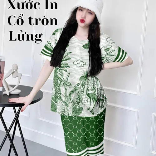 Đồ bộ quần lửng vải xước in hình cổ tròn
