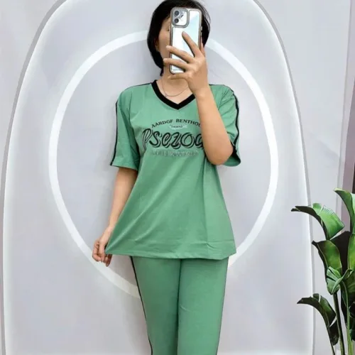 Đồ bộ quần ngố áo tay ngắn in chữ form rộng