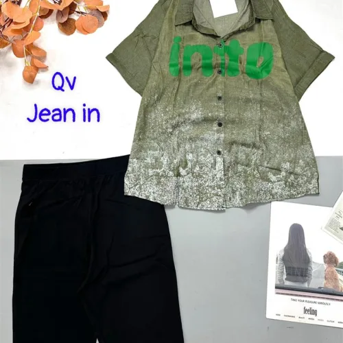 Đồ bộ quần ngố đen áo sơ mi tay ngắn cổ bẻ in chữ
