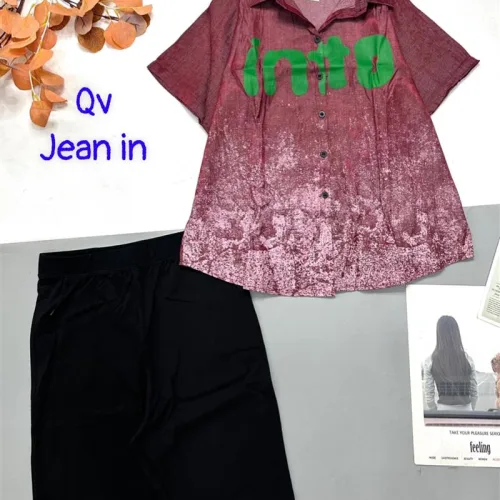 Đồ bộ quần ngố đen áo sơ mi tay ngắn cổ bẻ in chữ
