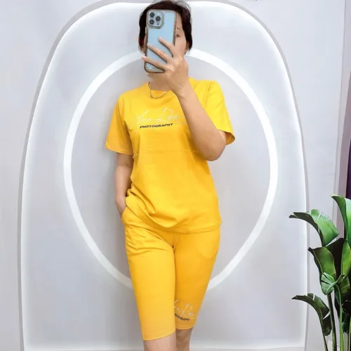 Đồ bộ quần ngố màu áo tay ngắn in chữ