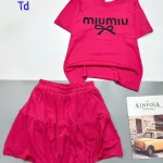 đồ bộ quần váy áo tay ngắn in chữ miu miu